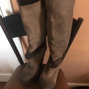 Jessica Simpson brown platform boots